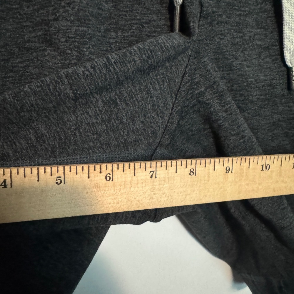 Vuori Ponto Performance Shorts Mens Medium Charcoal Gray Athletic Workout Gym 7" - Picture 10 of 10